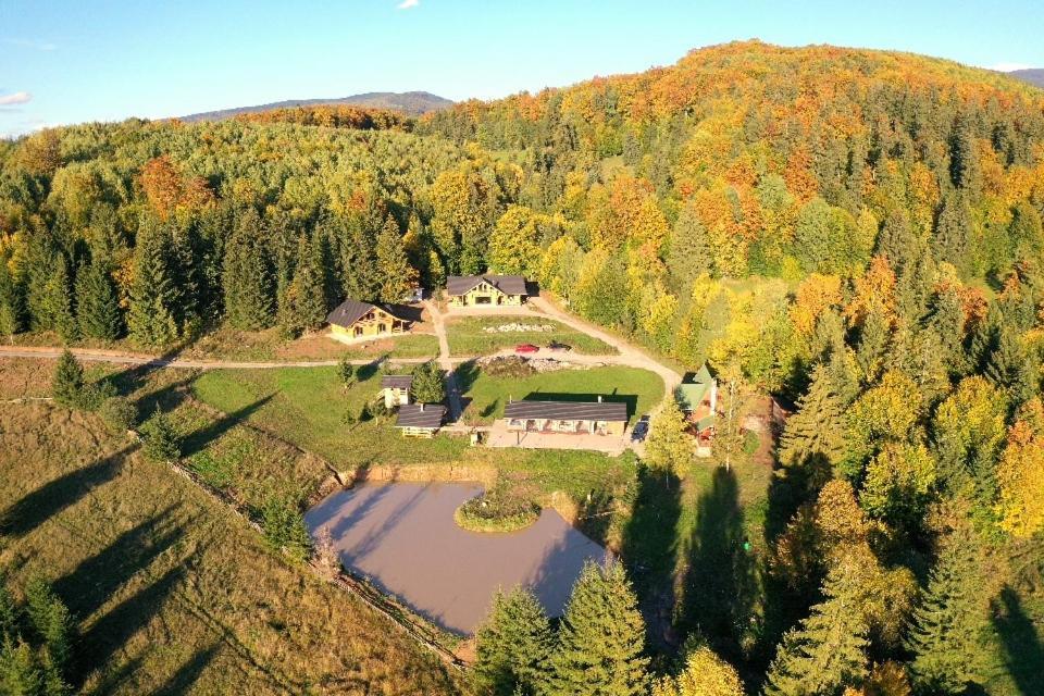 Harghita Log Houses 伊兹沃阿莱 外观 照片